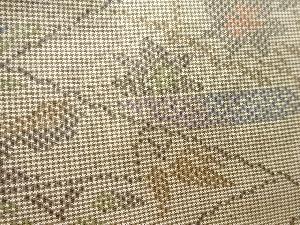 アンティーク　草花模様織出し本場大島紬着物